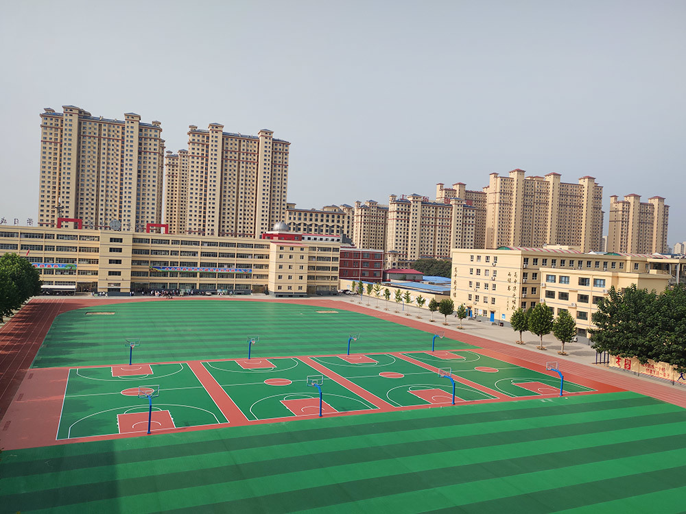 新华中学场地实拍图